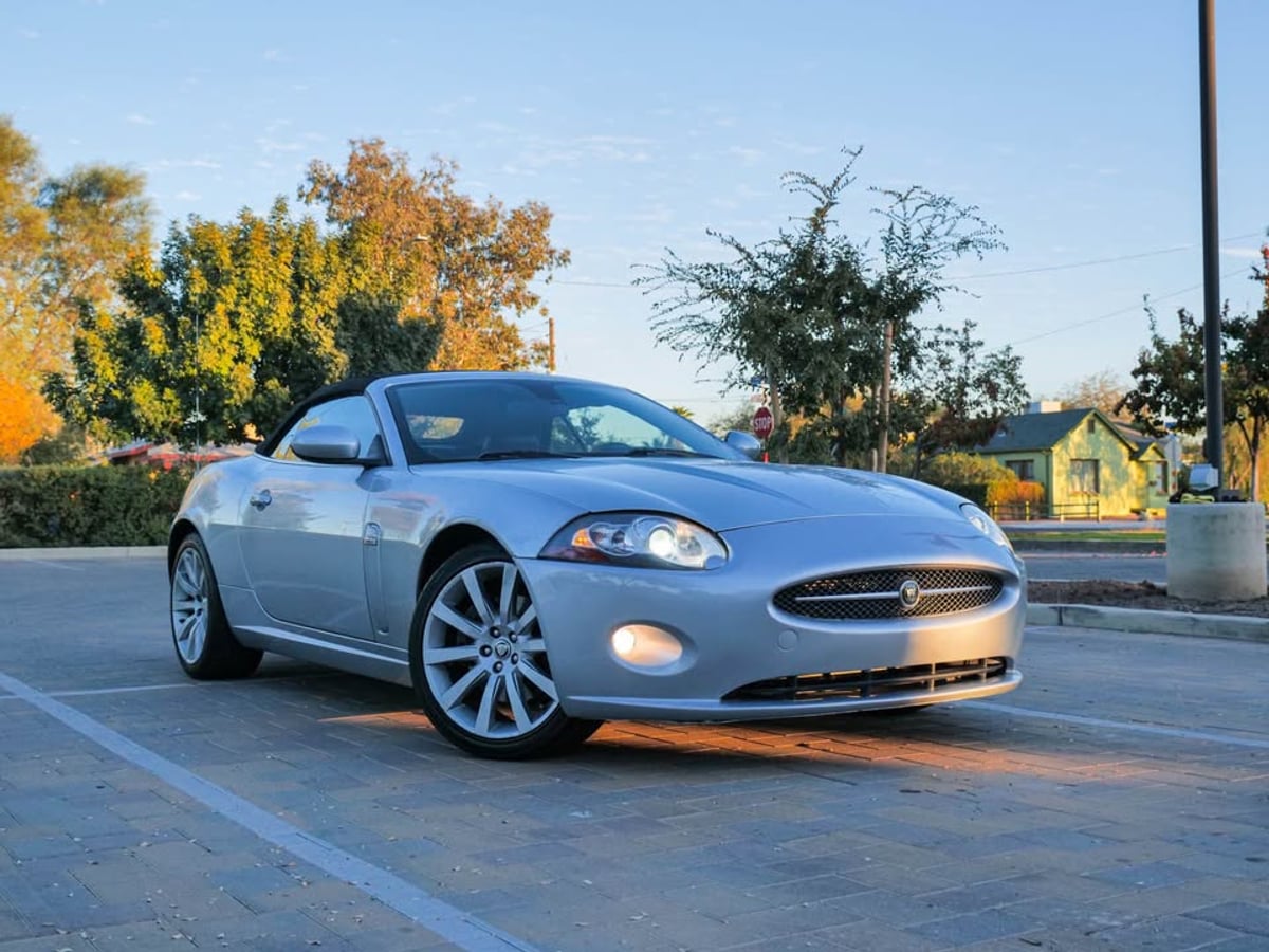 200 Jaguar XK — photo 1