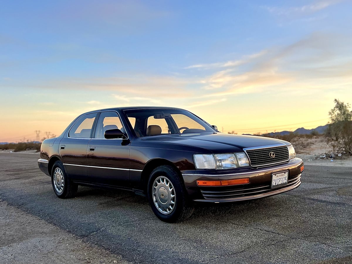 1991 Lexus LS400 — photo 1